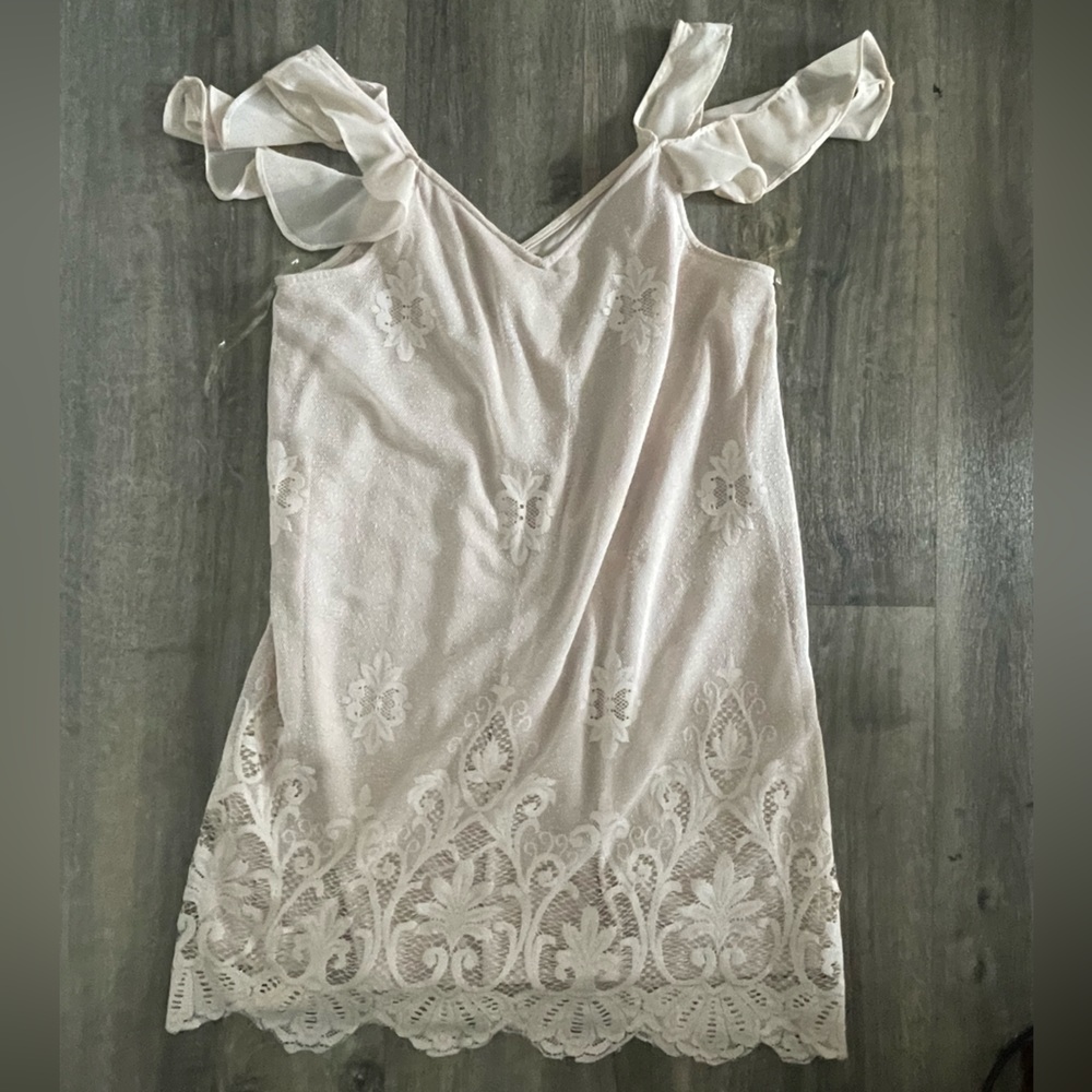 LACE BLUSH/TAN DRESS LARGE